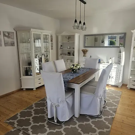 Für Gäste Mit Niveau,monteurewohnung Mit 2 Schlafzimmern,parkplatz Für Großes Fahrzeug Vorhanden 8,5m Lang Apartment Wadersloh