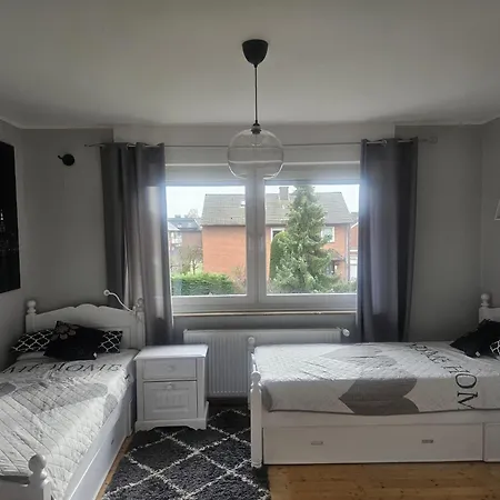 Fuer Gaeste Mit Niveau,monteurewohnung Mit 3 Separaten Schlafzimmern,parkplatz Fuer Grosses Fahrzeug Vorhanden 8,5m Lang アパート