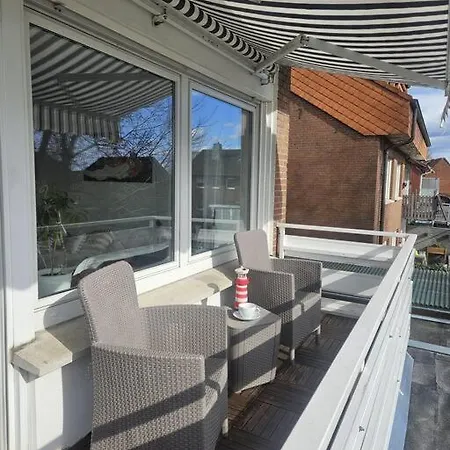 Fuer Gaeste Mit Niveau,monteurewohnung Mit 3 Separaten Schlafzimmern,parkplatz Fuer Grosses Fahrzeug Vorhanden 8,5m Lang *