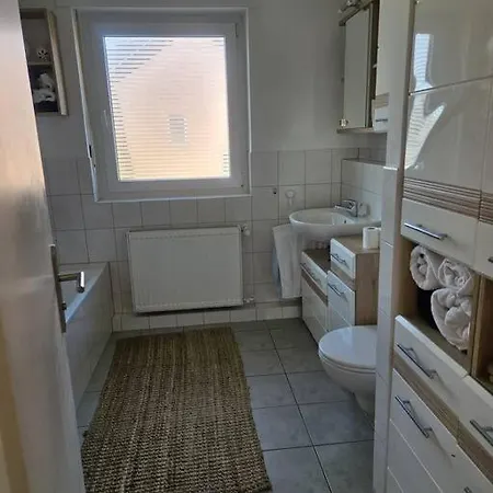 Fuer Gaeste Mit Niveau,monteurewohnung Mit 3 Separaten Schlafzimmern,parkplatz Fuer Grosses Fahrzeug Vorhanden 8,5m Lang * Wadersloh