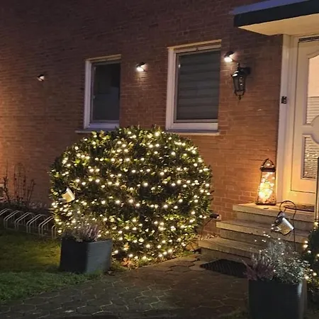 Für Gäste Mit Niveau,monteurewohnung Mit 2 Schlafzimmern,parkplatz Für Großes Fahrzeug Vorhanden 8,5m Lang Apartment