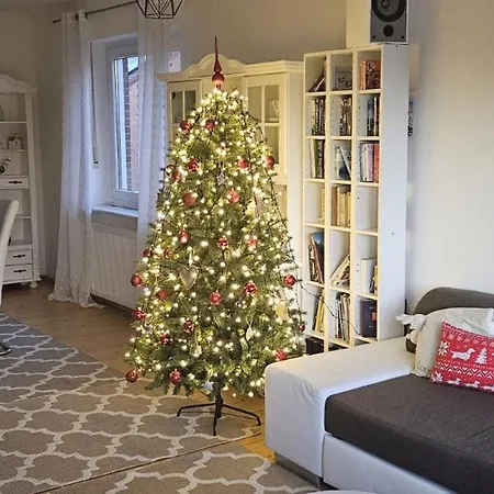 Für Gäste Mit Niveau,monteurewohnung Mit 2 Schlafzimmern,parkplatz Für Großes Fahrzeug Vorhanden 8,5m Lang