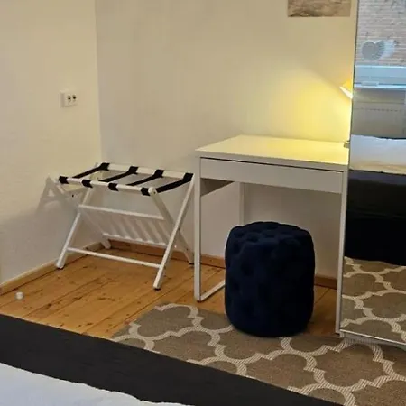 Fuer Gaeste Mit Niveau,monteurewohnung Mit 3 Separaten Schlafzimmern,parkplatz Fuer Grosses Fahrzeug Vorhanden 8,5m Lang 아파트 *