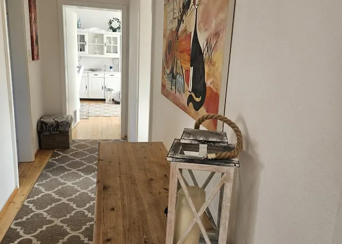 Fuer Gaeste Mit Niveau,monteurewohnung Mit 3 Separaten Schlafzimmern,parkplatz Fuer Grosses Fahrzeug Vorhanden 8,5m Lang 瓦德斯洛