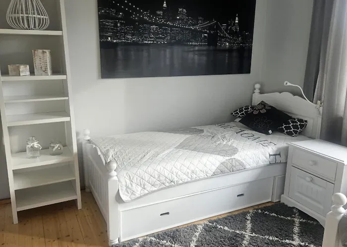 公寓 Fuer Gaeste Mit Niveau,monteurewohnung Mit 3 Separaten Schlafzimmern,parkplatz Fuer Grosses Fahrzeug Vorhanden 8,5m Lang 瓦德斯洛