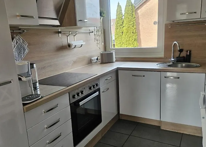 Fuer Gaeste Mit Niveau,monteurewohnung Mit 3 Separaten Schlafzimmern,parkplatz Fuer Grosses Fahrzeug Vorhanden 8,5m Lang 公寓