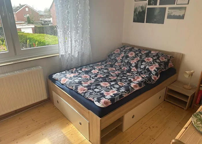 Fuer Gaeste Mit Niveau,monteurewohnung Mit 3 Separaten Schlafzimmern,parkplatz Fuer Grosses Fahrzeug Vorhanden 8,5m Lang 公寓