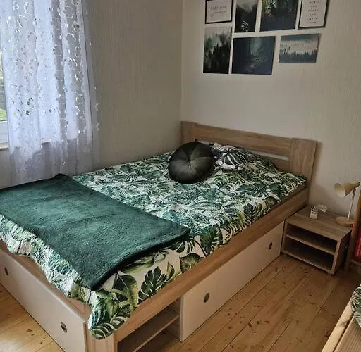 Fuer Gaeste Mit Niveau,monteurewohnung Mit 3 Separaten Schlafzimmern,parkplatz Fuer Grosses Fahrzeug Vorhanden 8,5m Lang *