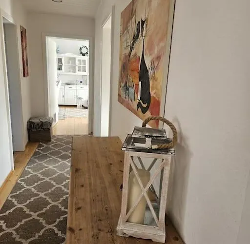 Fuer Gaeste Mit Niveau,monteurewohnung Mit 3 Separaten Schlafzimmern,parkplatz Fuer Grosses Fahrzeug Vorhanden 8,5m Lang 公寓 瓦德斯洛