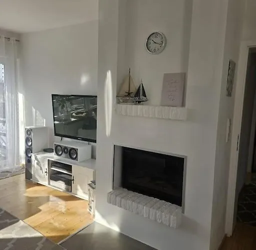 Fuer Gaeste Mit Niveau,monteurewohnung Mit 3 Separaten Schlafzimmern,parkplatz Fuer Grosses Fahrzeug Vorhanden 8,5m Lang 瓦德斯洛