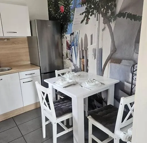 Fuer Gaeste Mit Niveau,monteurewohnung Mit 3 Separaten Schlafzimmern,parkplatz Fuer Grosses Fahrzeug Vorhanden 8,5m Lang *