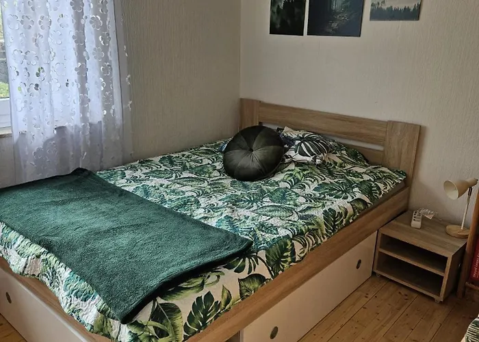 Fuer Gaeste Mit Niveau,monteurewohnung Mit 3 Separaten Schlafzimmern,parkplatz Fuer Grosses Fahrzeug Vorhanden 8,5m Lang 公寓 瓦德斯洛