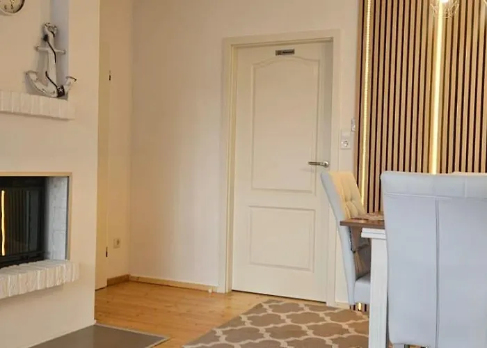 公寓 Fuer Gaeste Mit Niveau,monteurewohnung Mit 3 Separaten Schlafzimmern,parkplatz Fuer Grosses Fahrzeug Vorhanden 8,5m Lang *